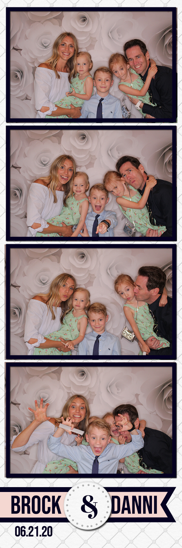 Danni and Brock’s Wedding | View more photos from the event at gallery.photoboothbillings.com/u/PhotoBoothBillings/Danni-and-Brock’s-Wedding